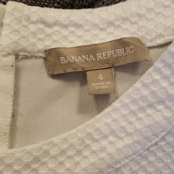 Banana Republic textured white blouse Sz Small *2 FREE Solar-Powered Dancing Toy - Picture 4 of 17